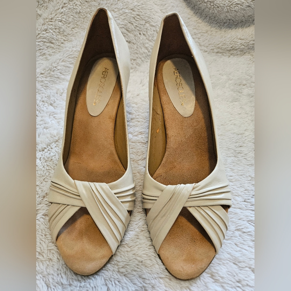 Aerosoles Nude Leather Peep Tie Heels